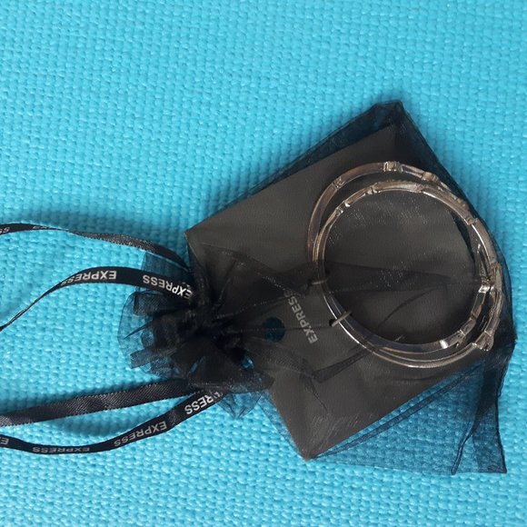 Silvertone Bangle bracalet - Picture 3 of 3